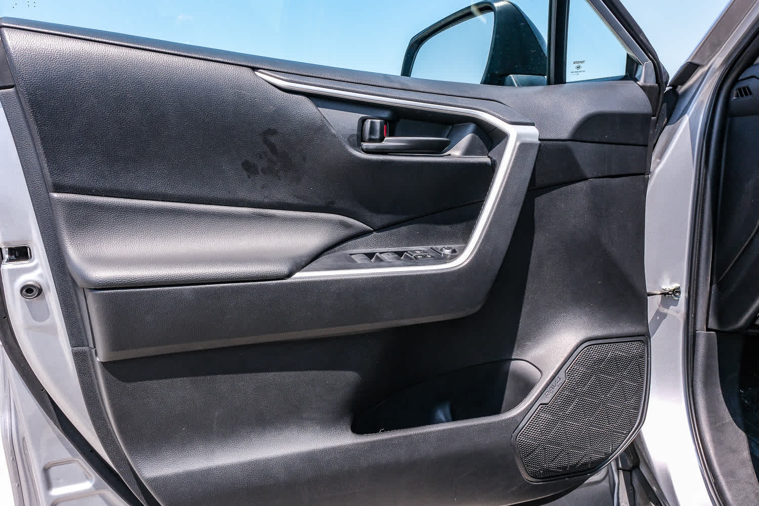 Thumbnail: 2024 Toyota RAV4 - 17