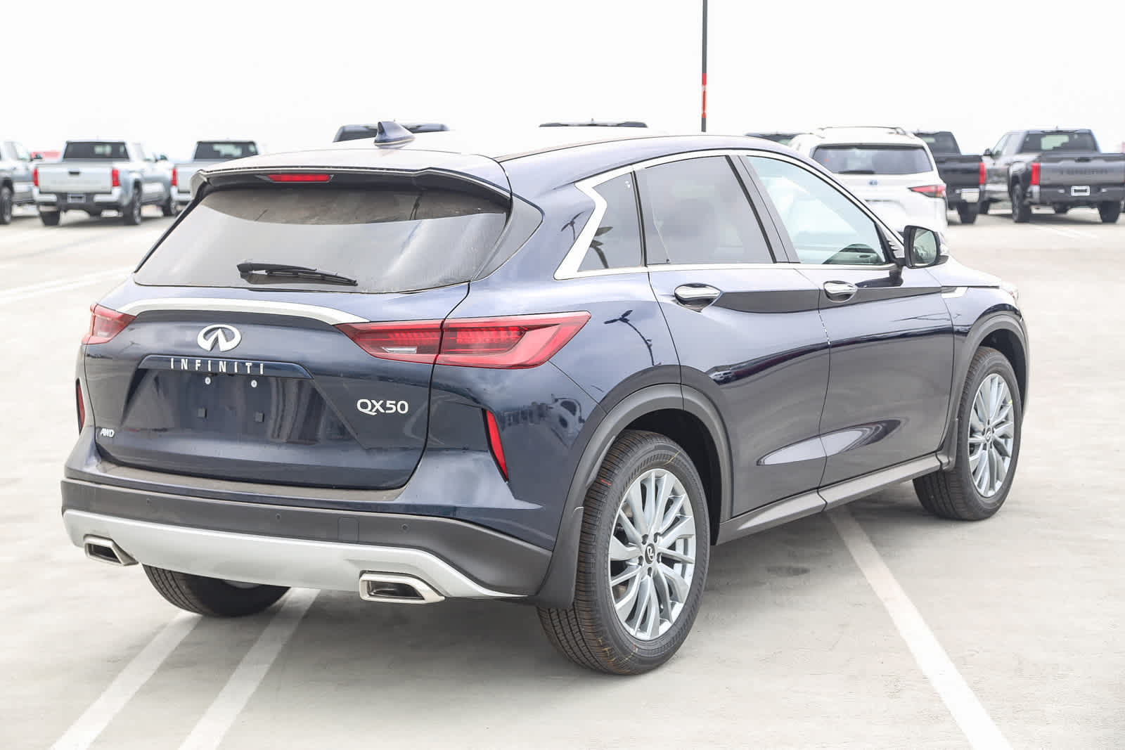 Thumbnail: 2025 INFINITI QX50 - 6