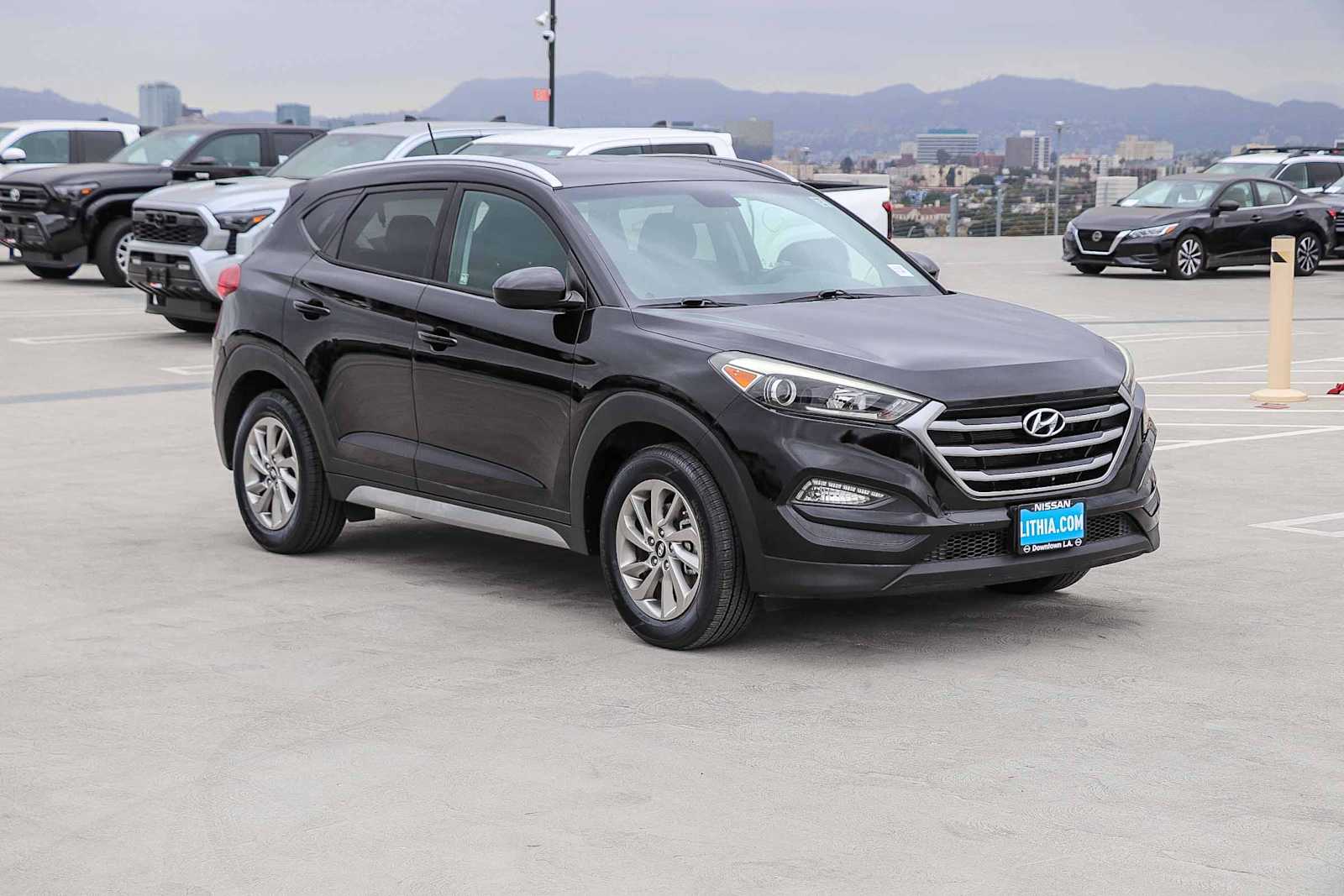 Thumbnail: 2017 Hyundai Tucson - 3