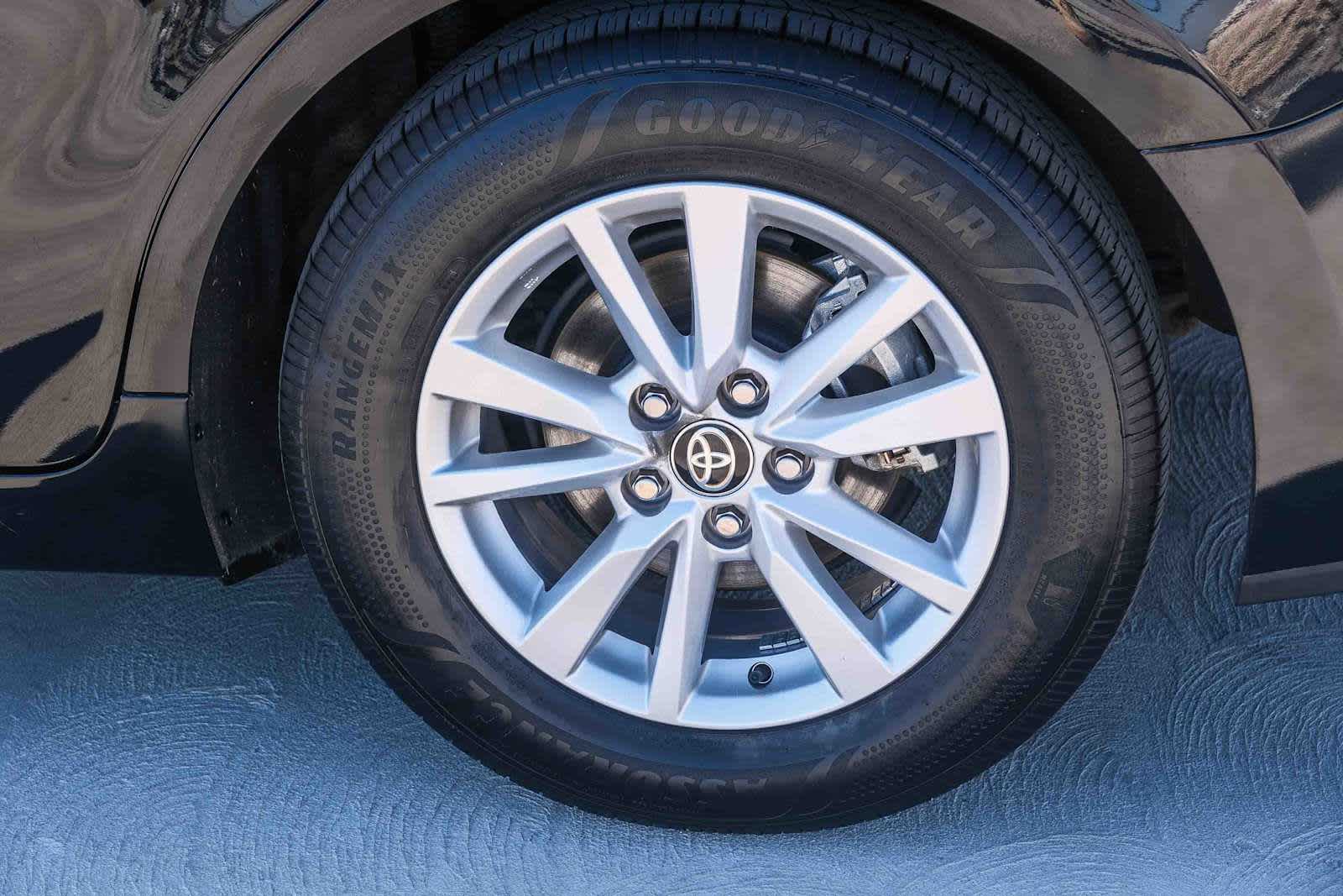 Thumbnail: 2025 Toyota Camry - 9