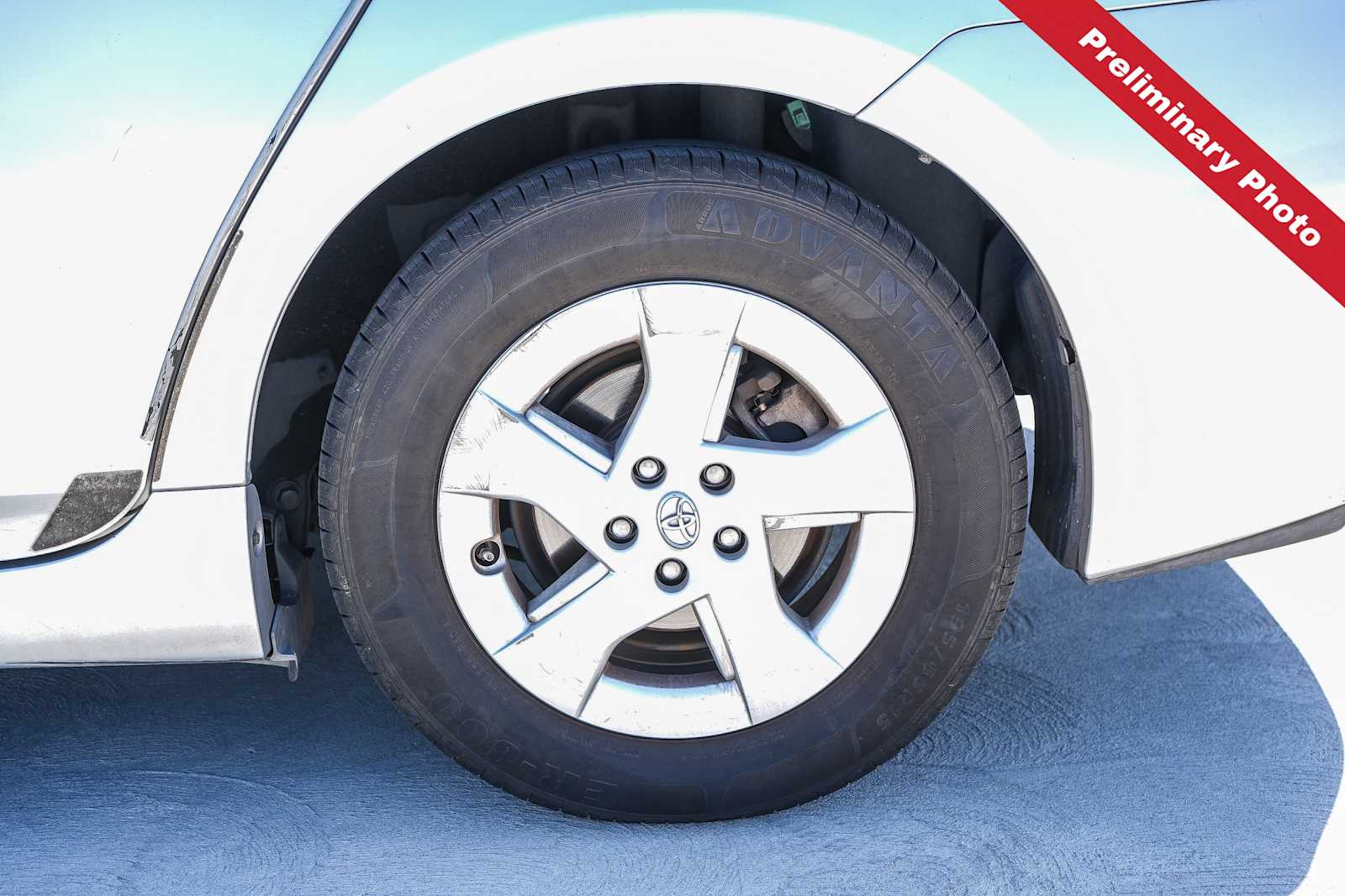 Thumbnail: 2010 Toyota Prius - 11