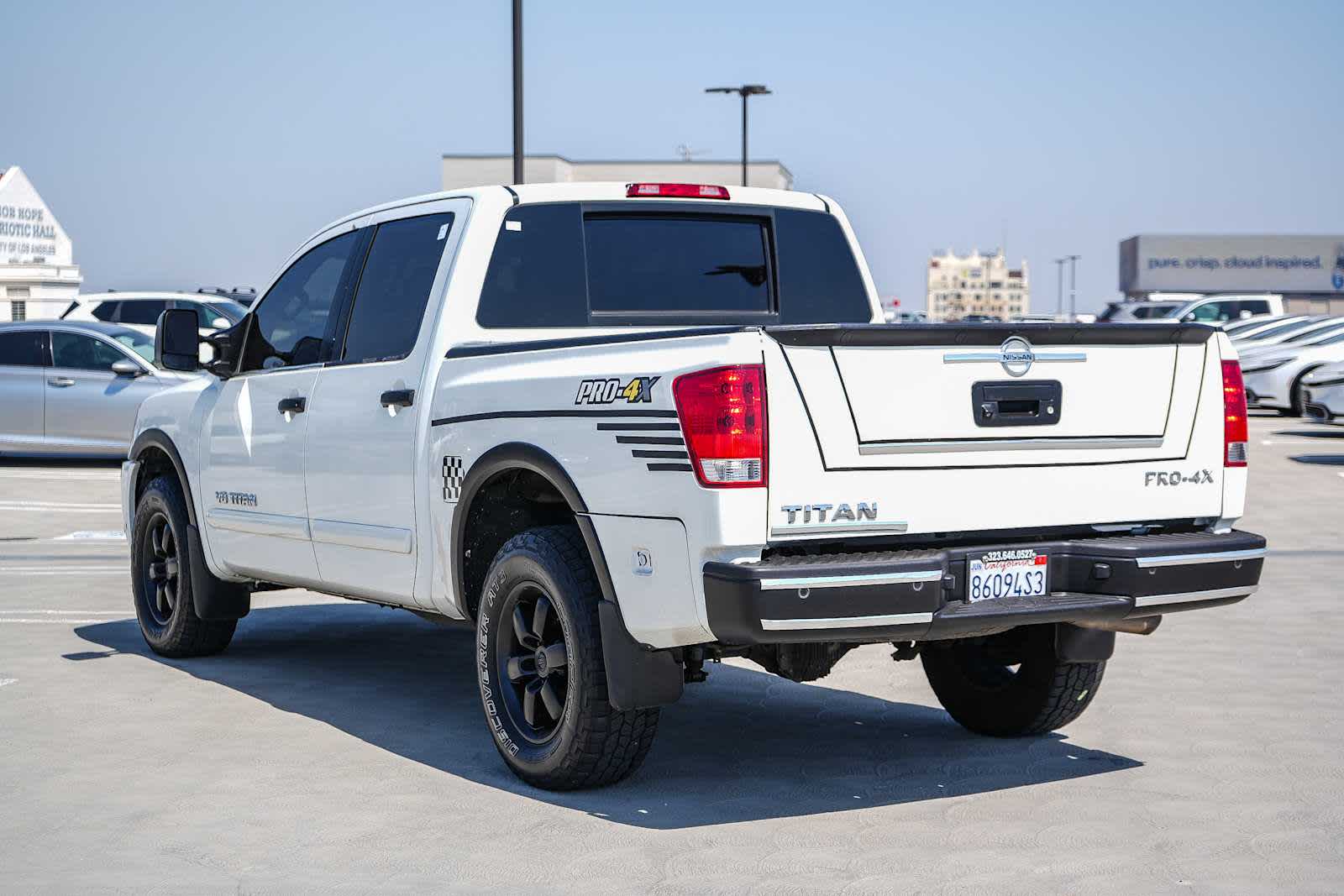 Thumbnail: 2013 Nissan Titan - 8