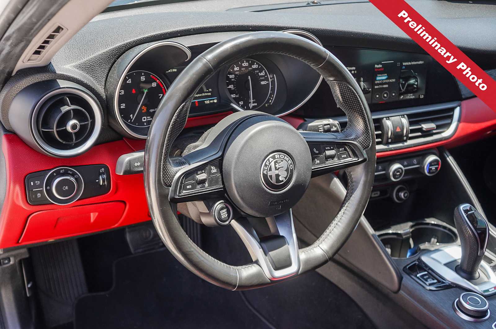 Thumbnail: 2020 Alfa Romeo Giulia - 14