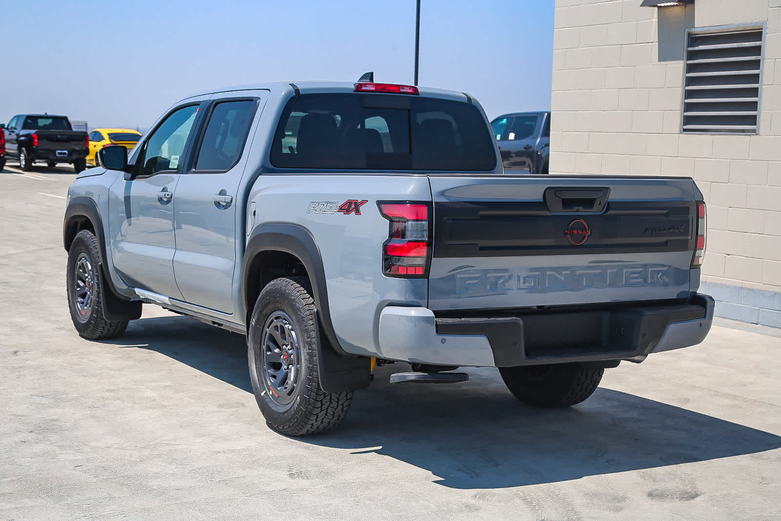 Thumbnail: 2025 Nissan Frontier - 8