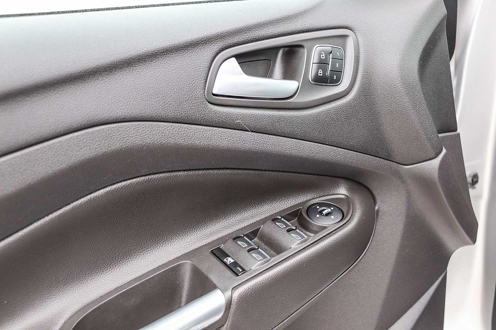 Thumbnail: 2013 Ford Escape - 22