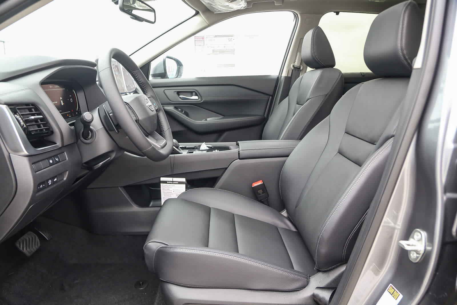 Thumbnail: 2025 Nissan Rogue - 18