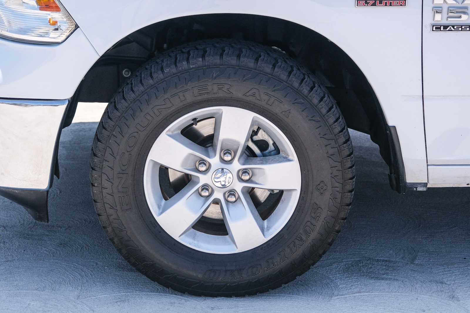 Thumbnail: 2019 RAM 1500 Classic - 10