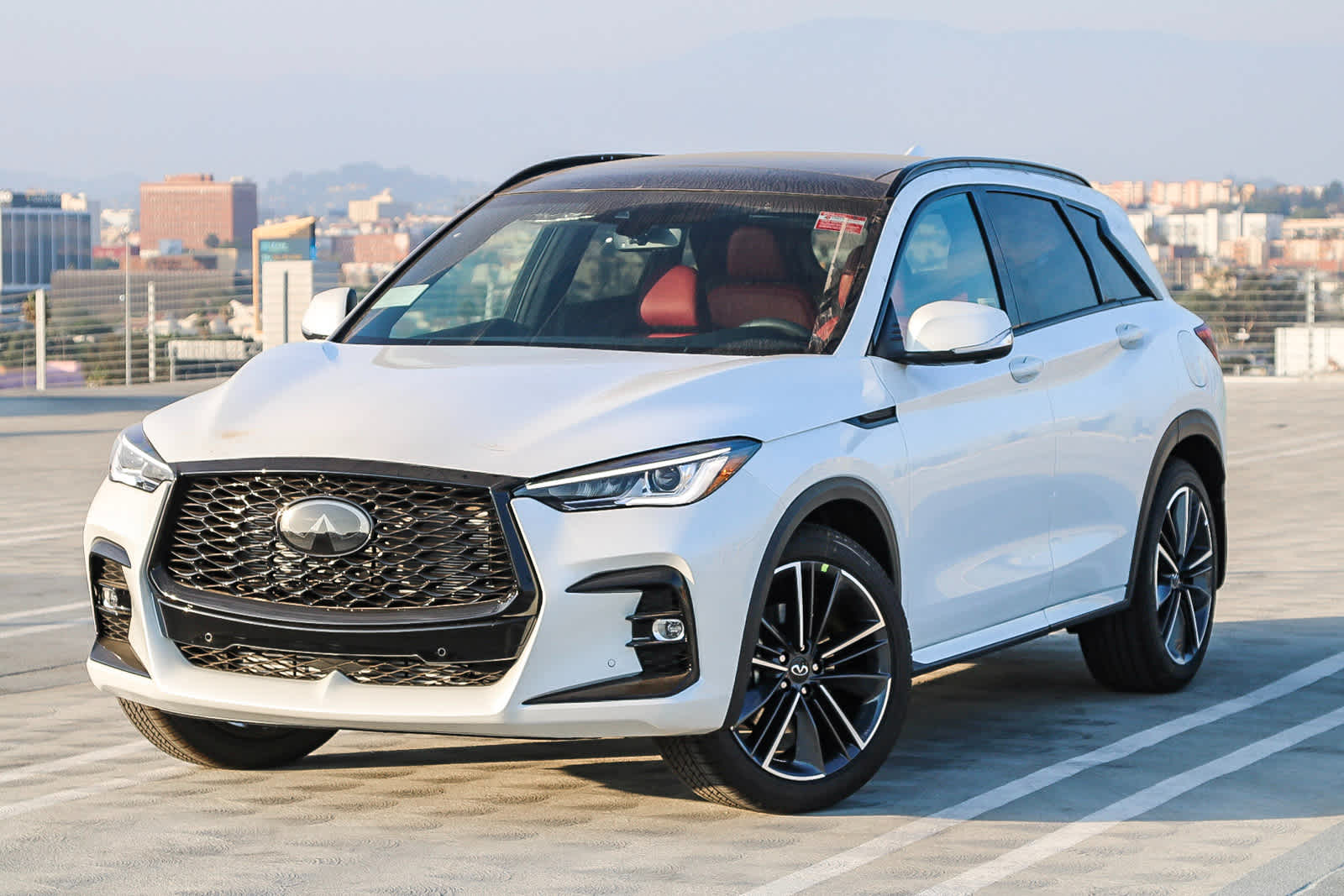 Thumbnail: 2025 INFINITI QX50 - 1
