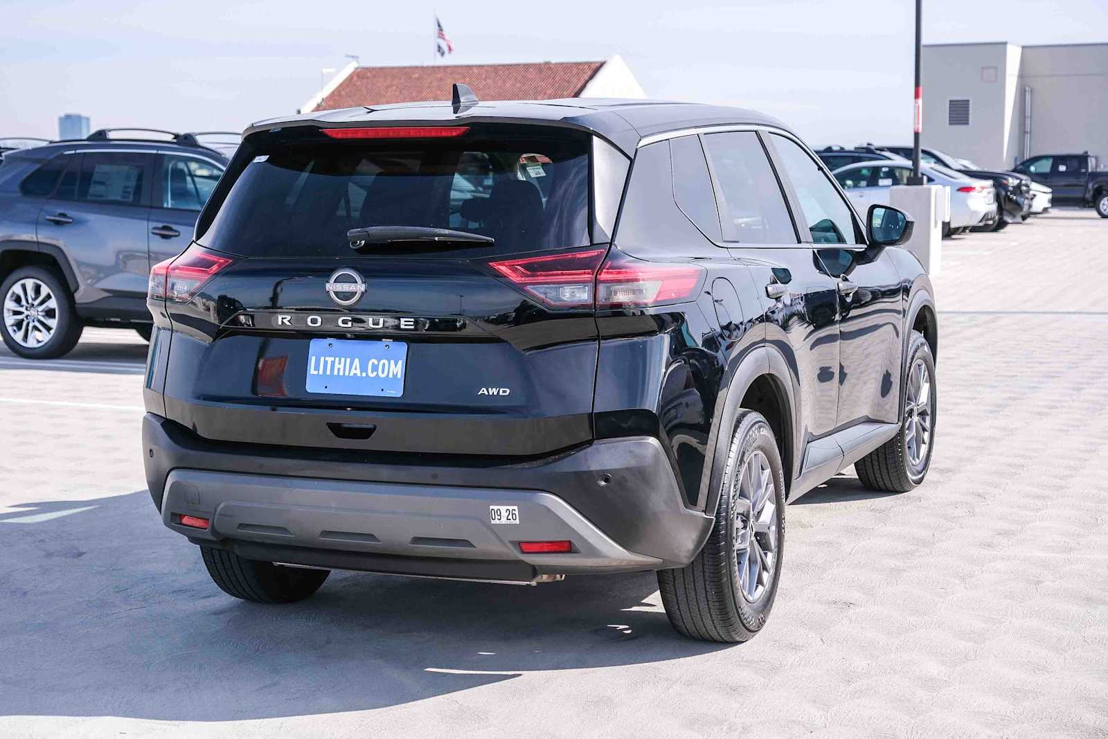 Thumbnail: 2023 Nissan Rogue - 4