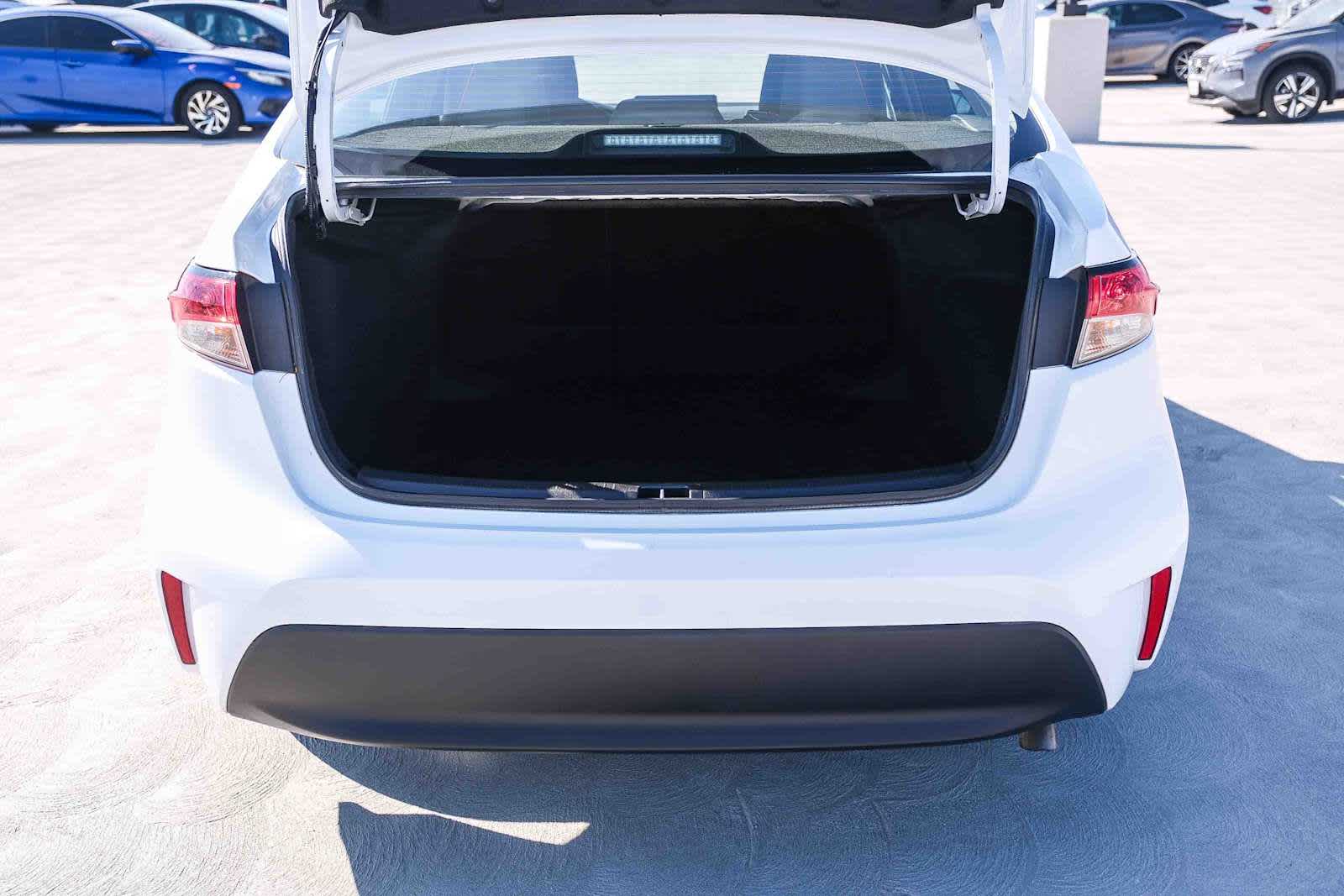 Thumbnail: 2025 Toyota Corolla - 30