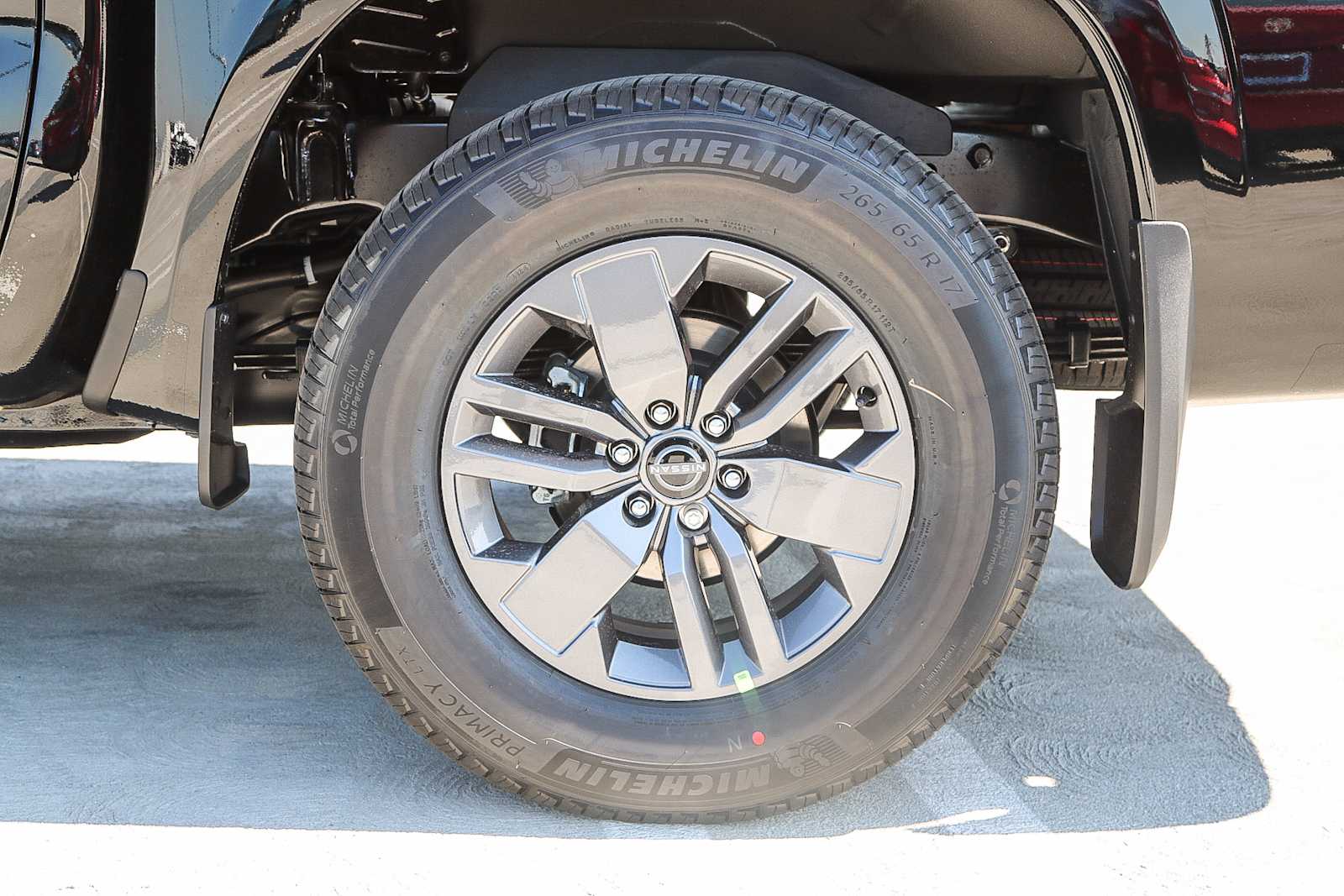 Thumbnail: 2025 Nissan Frontier - 10