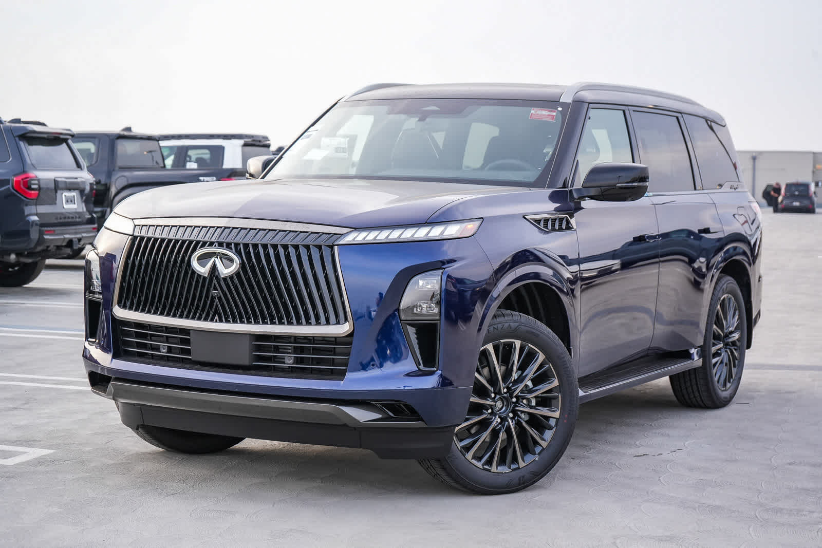 Thumbnail: 2026 INFINITI QX80 - 1