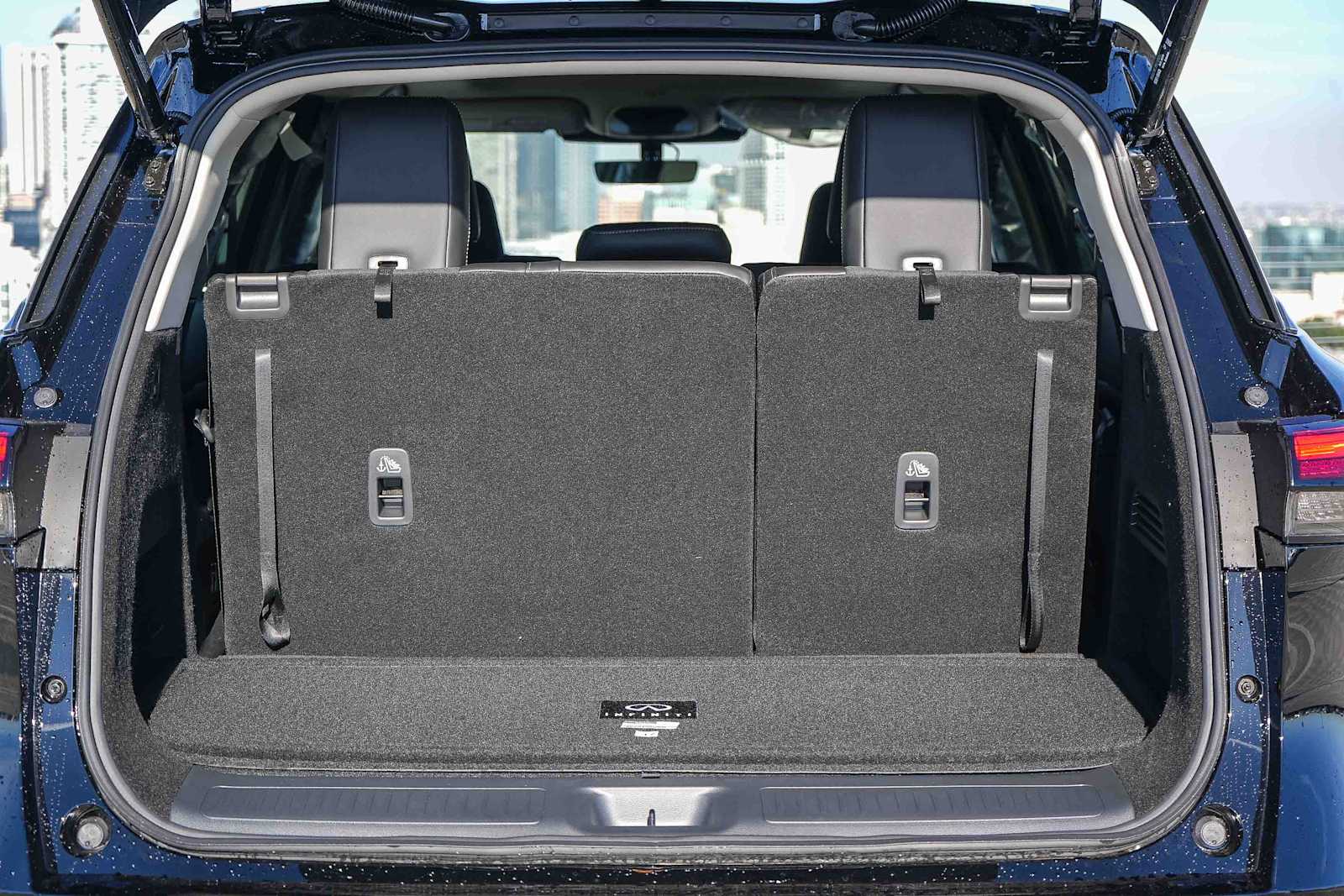 Thumbnail: 2026 INFINITI QX60 - 12