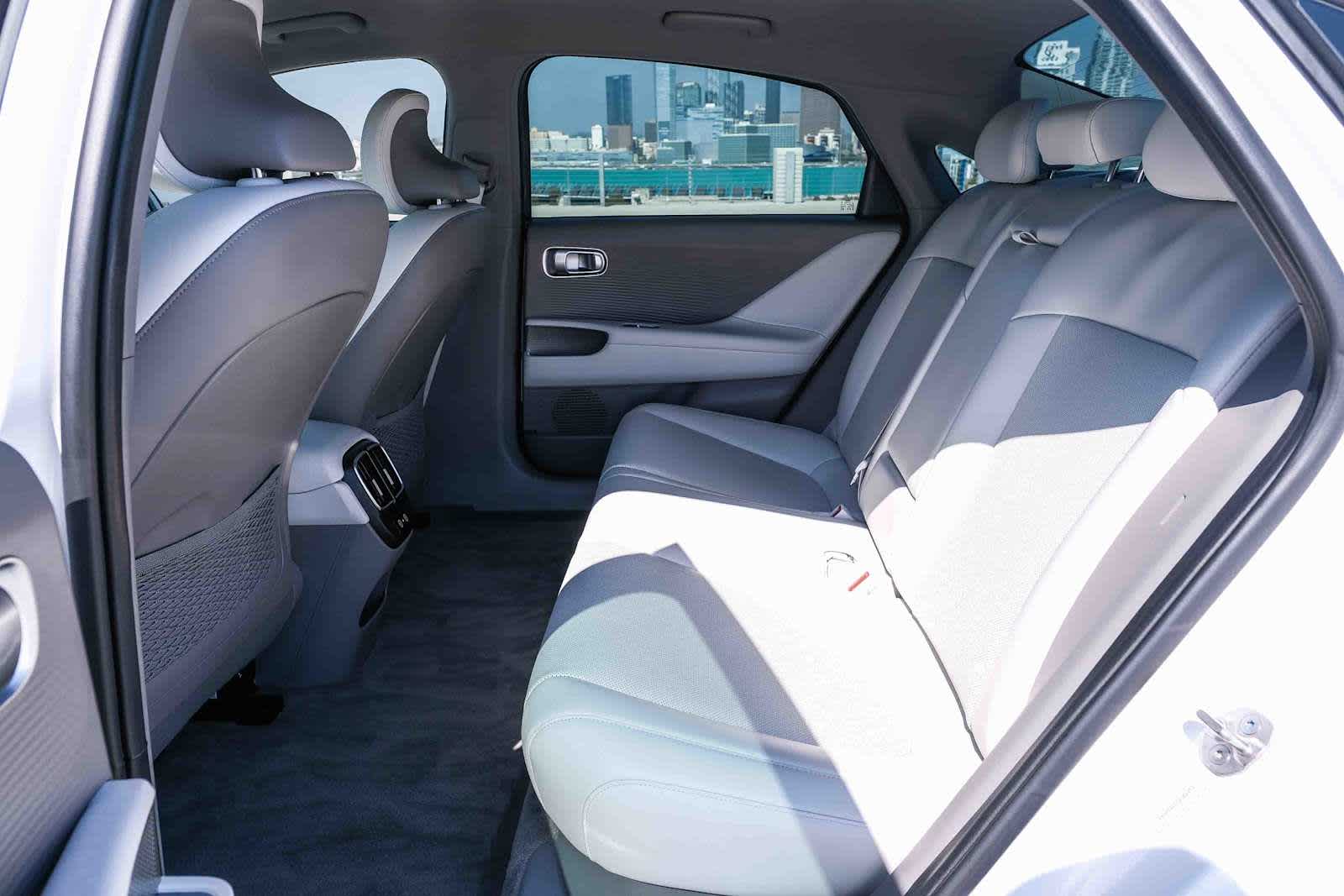 Thumbnail: 2024 Hyundai Ioniq 6 - 18