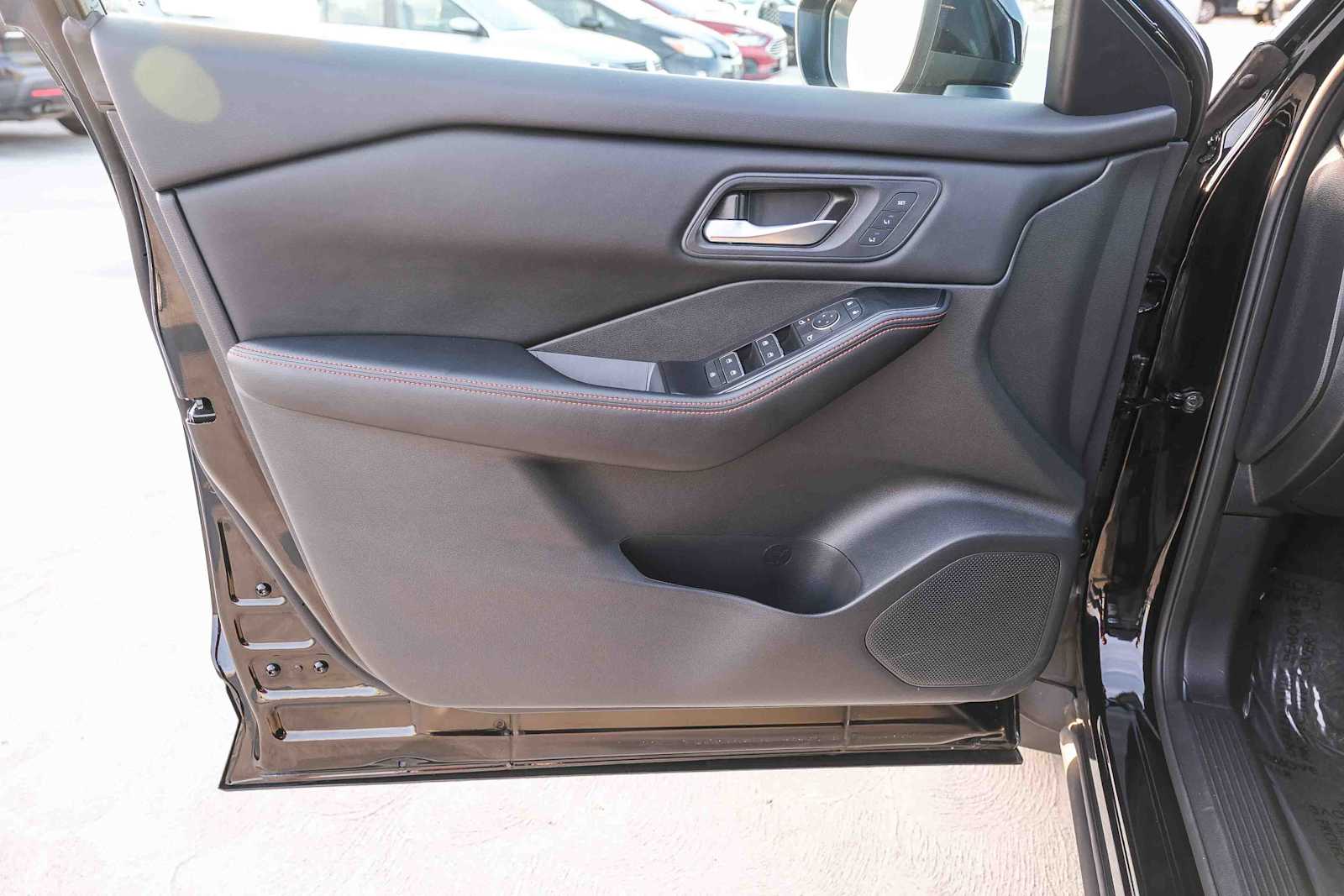 Thumbnail: 2025 Nissan Rogue - 23