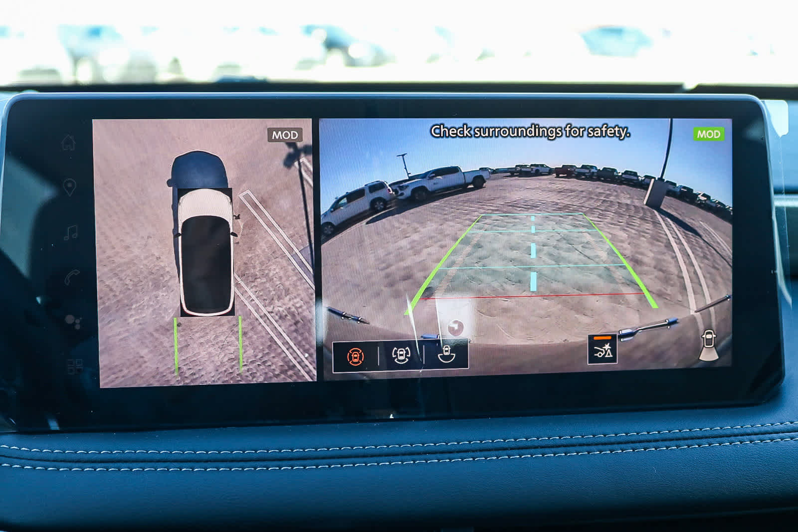 Thumbnail: 2026 INFINITI QX60 - 28