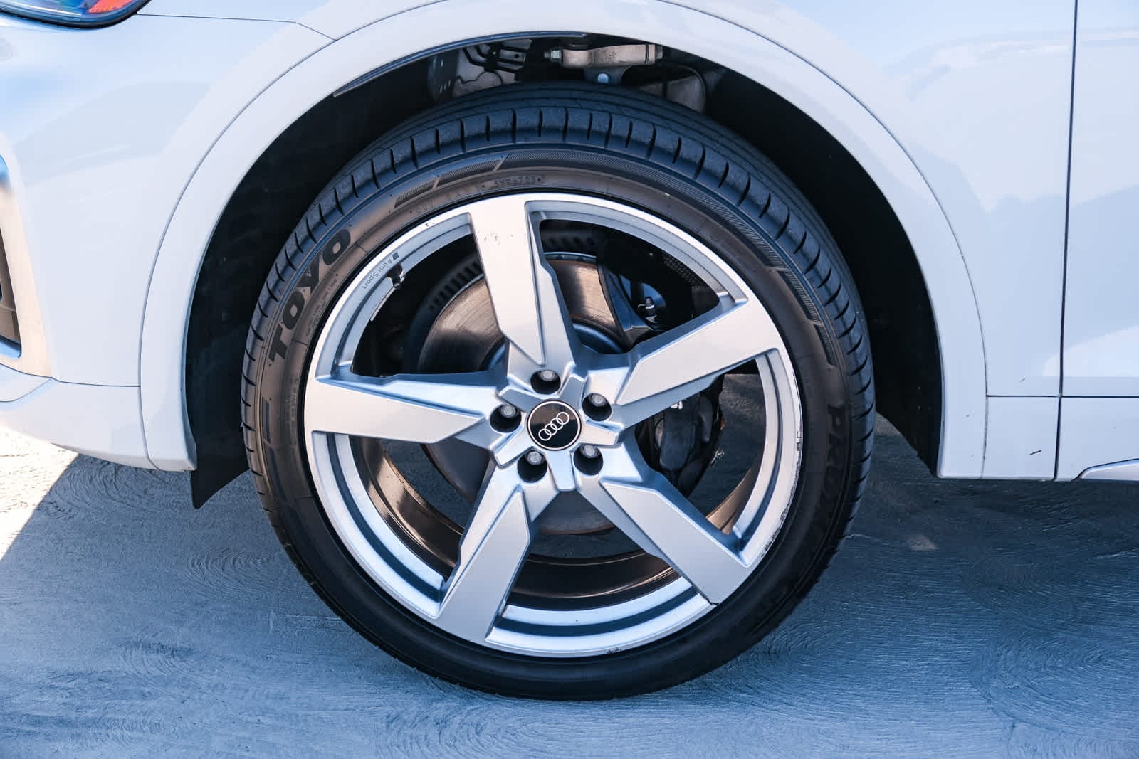 Thumbnail: 2022 Audi SQ5 - 10