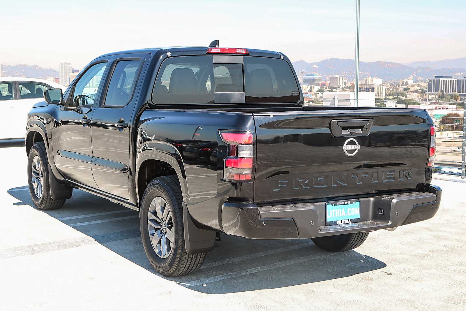 Thumbnail: 2025 Nissan Frontier - 8
