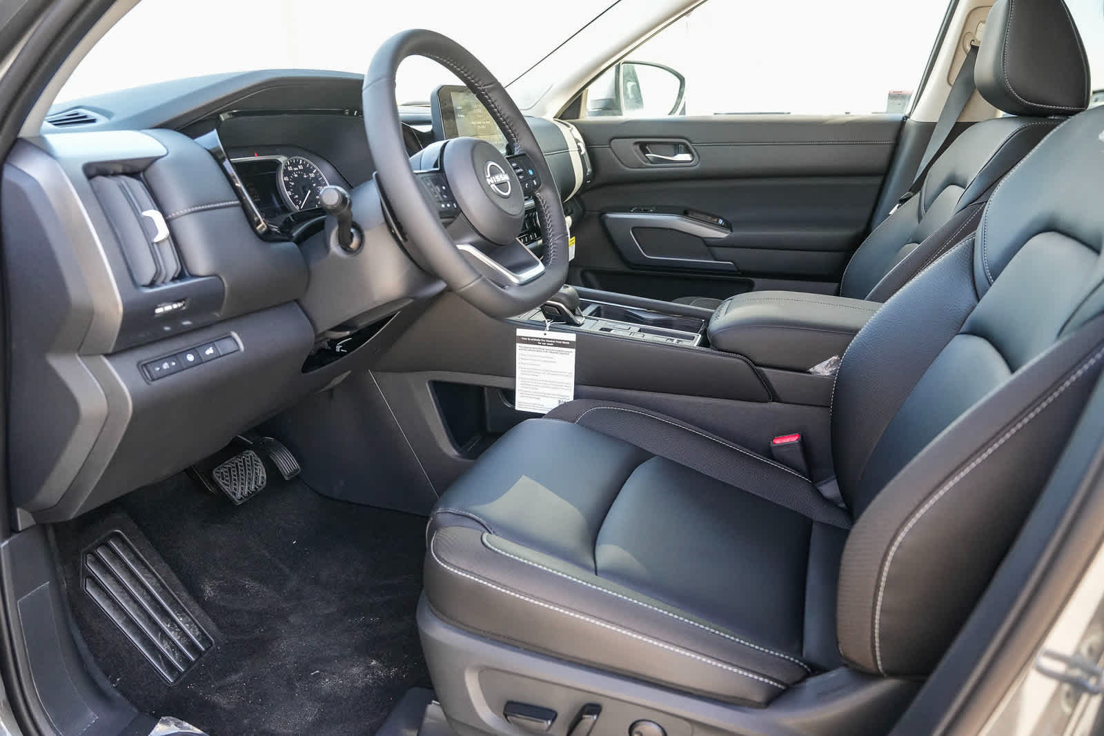 Thumbnail: 2025 Nissan Pathfinder - 20