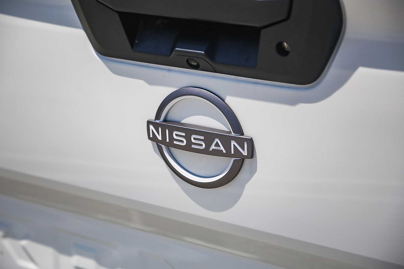 Thumbnail: 2025 Nissan Frontier - 10