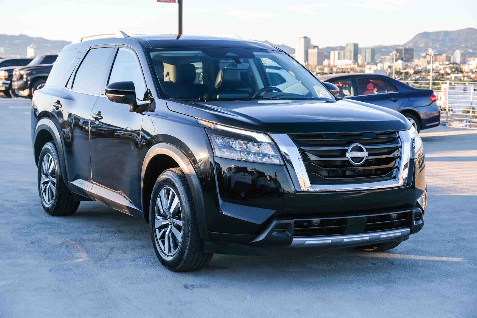 Thumbnail: 2025 Nissan Pathfinder - 4