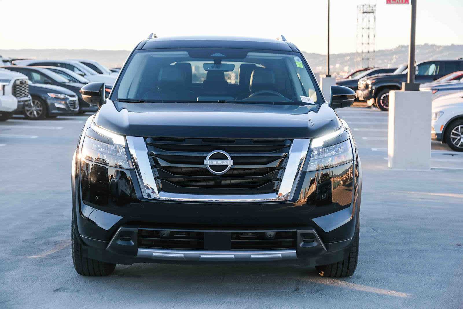 Thumbnail: 2025 Nissan Pathfinder - 3