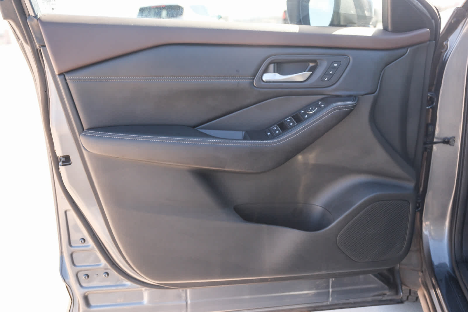 Thumbnail: 2023 Nissan Rogue - 22