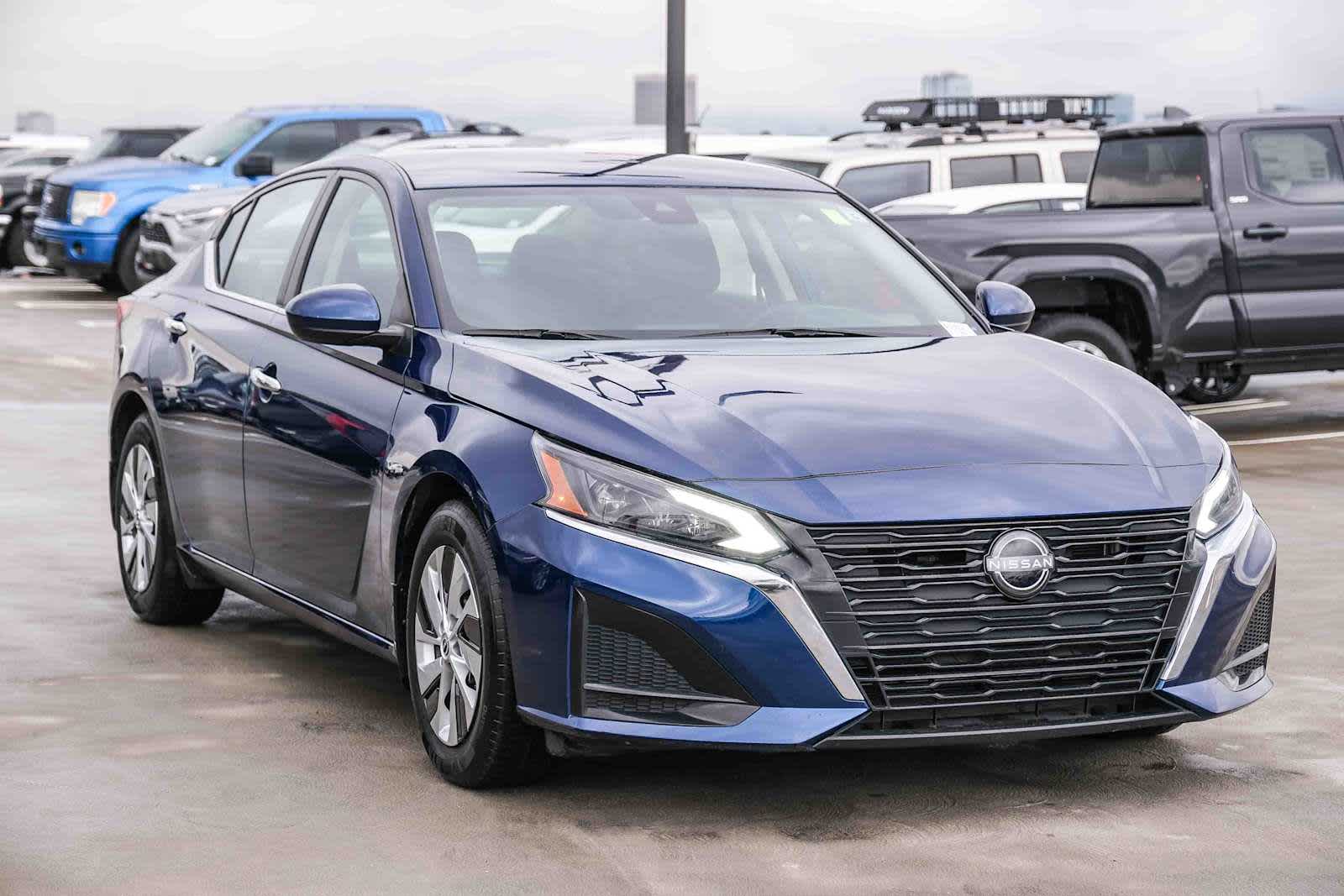 Thumbnail: 2023 Nissan Altima - 4