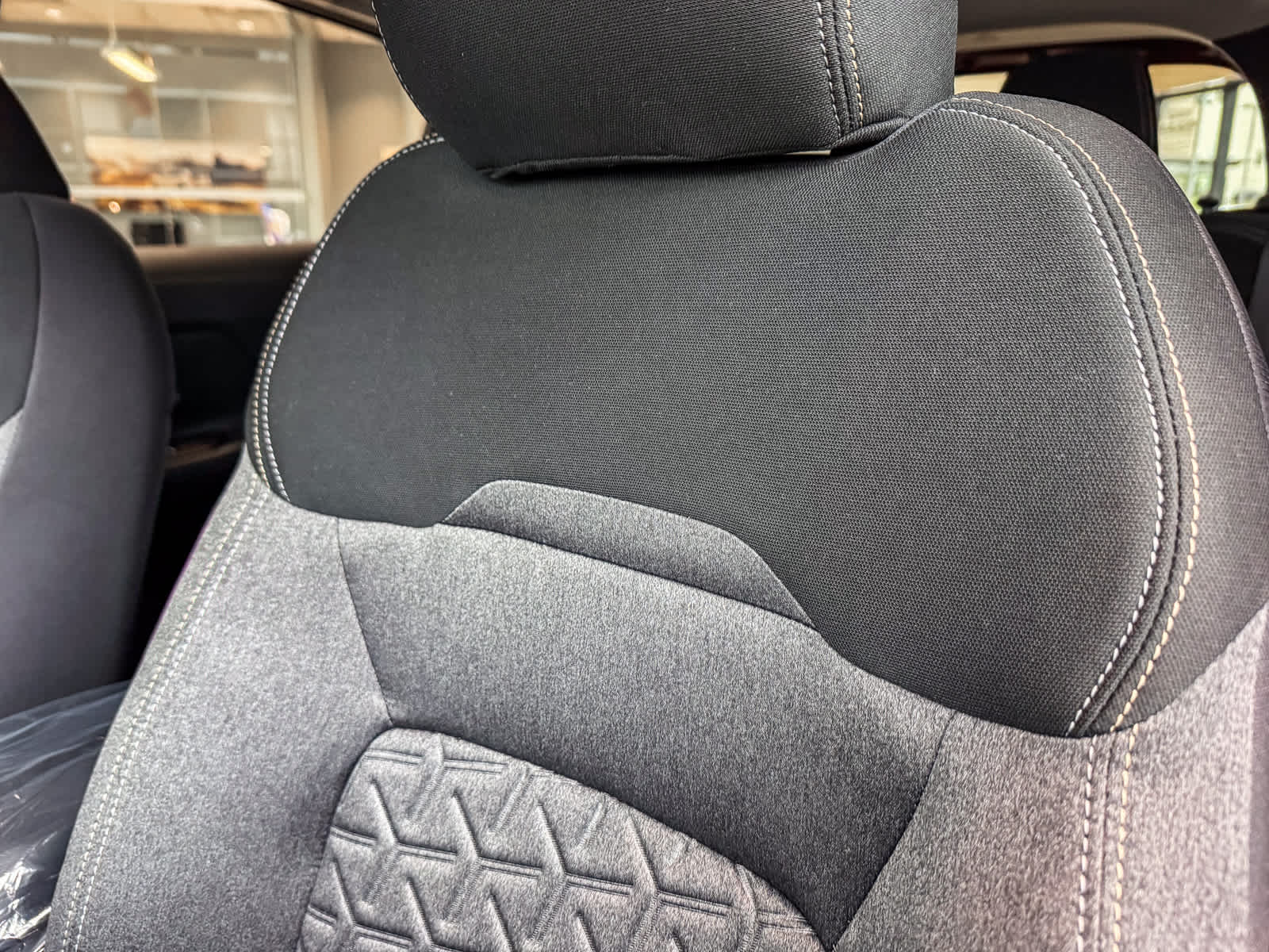 Thumbnail: 2025 Nissan Kicks - 25