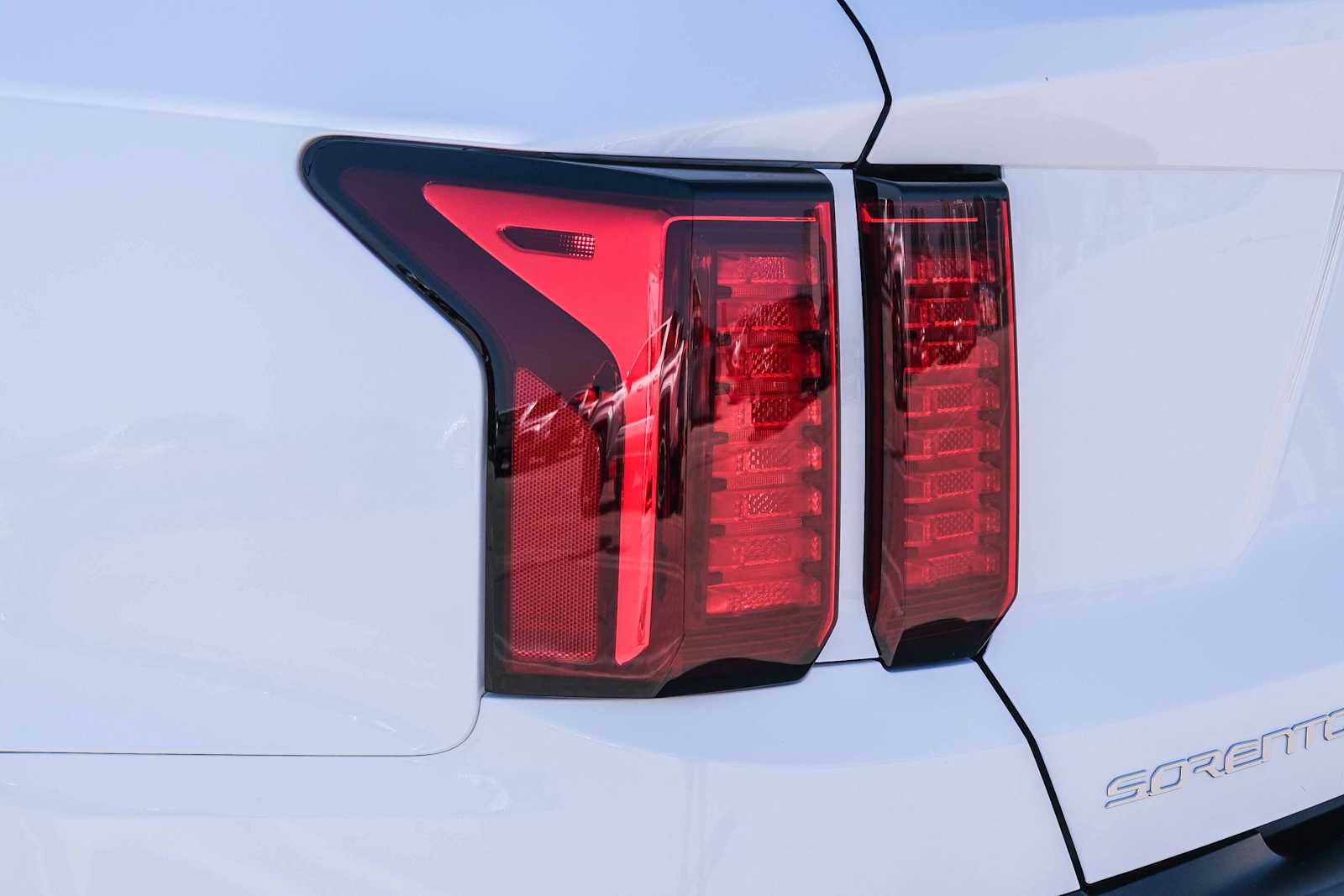 Thumbnail: 2023 Kia Sorento - 7