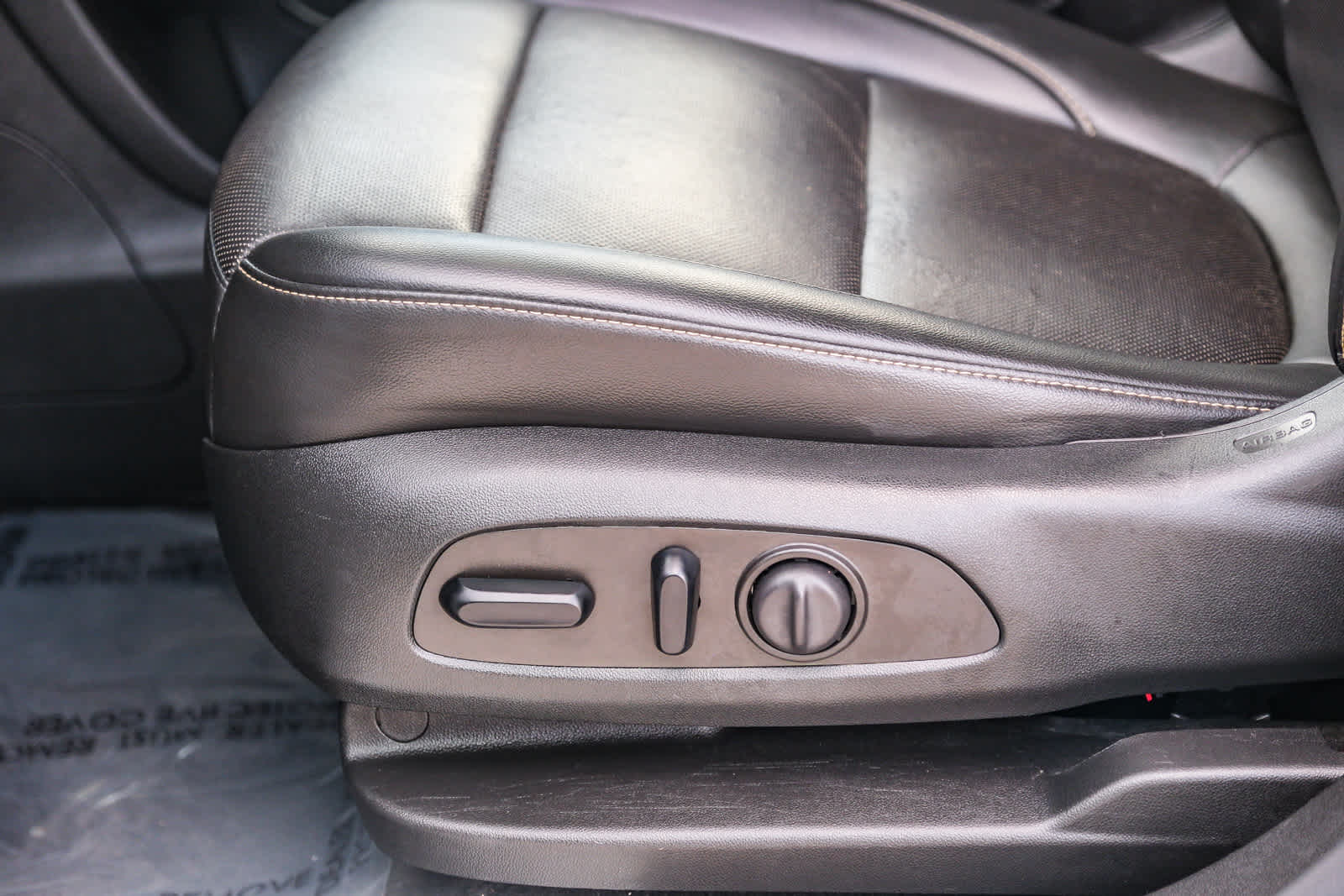 Thumbnail: 2023 GMC Acadia - 24