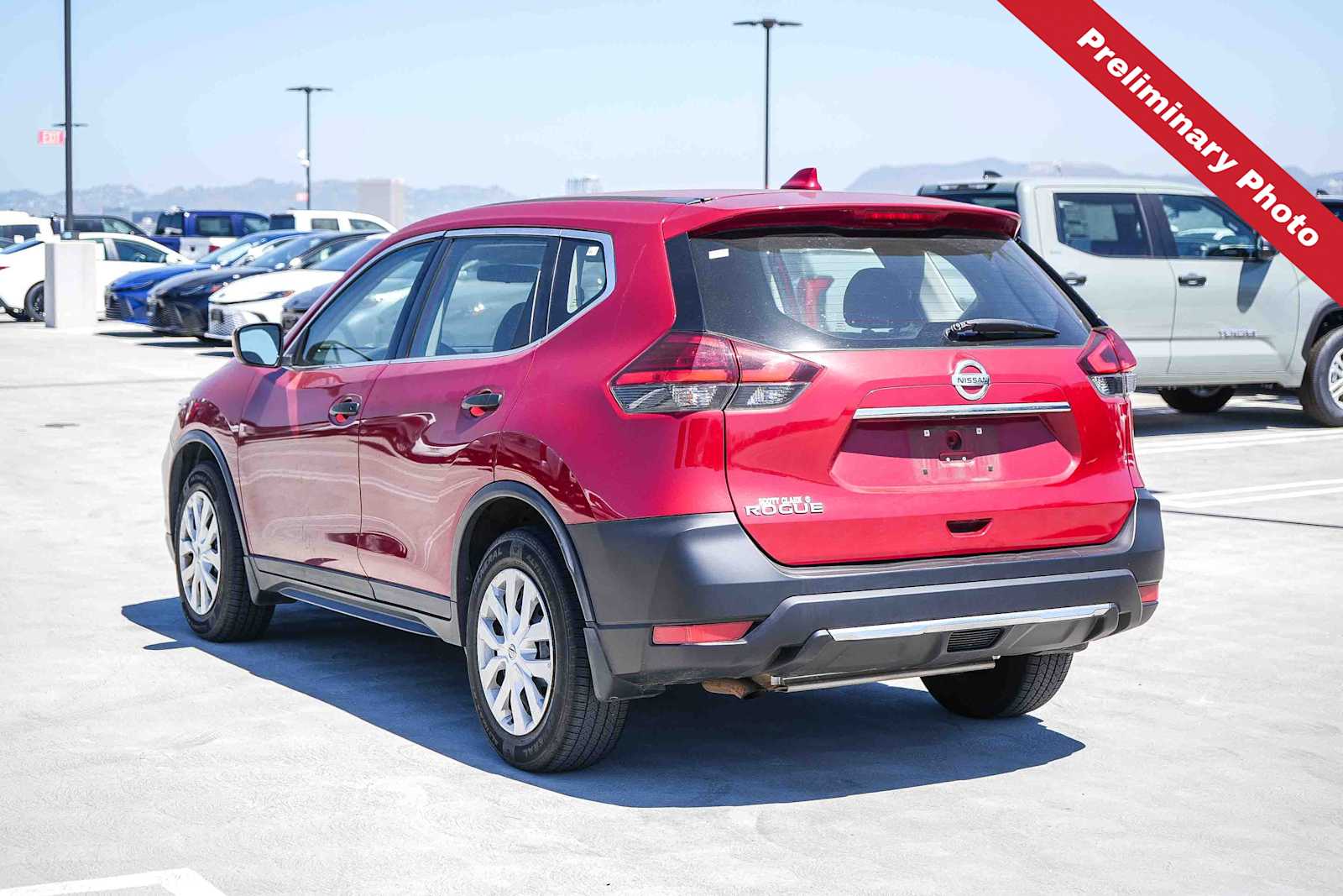 Thumbnail: 2017 Nissan Rogue - 8