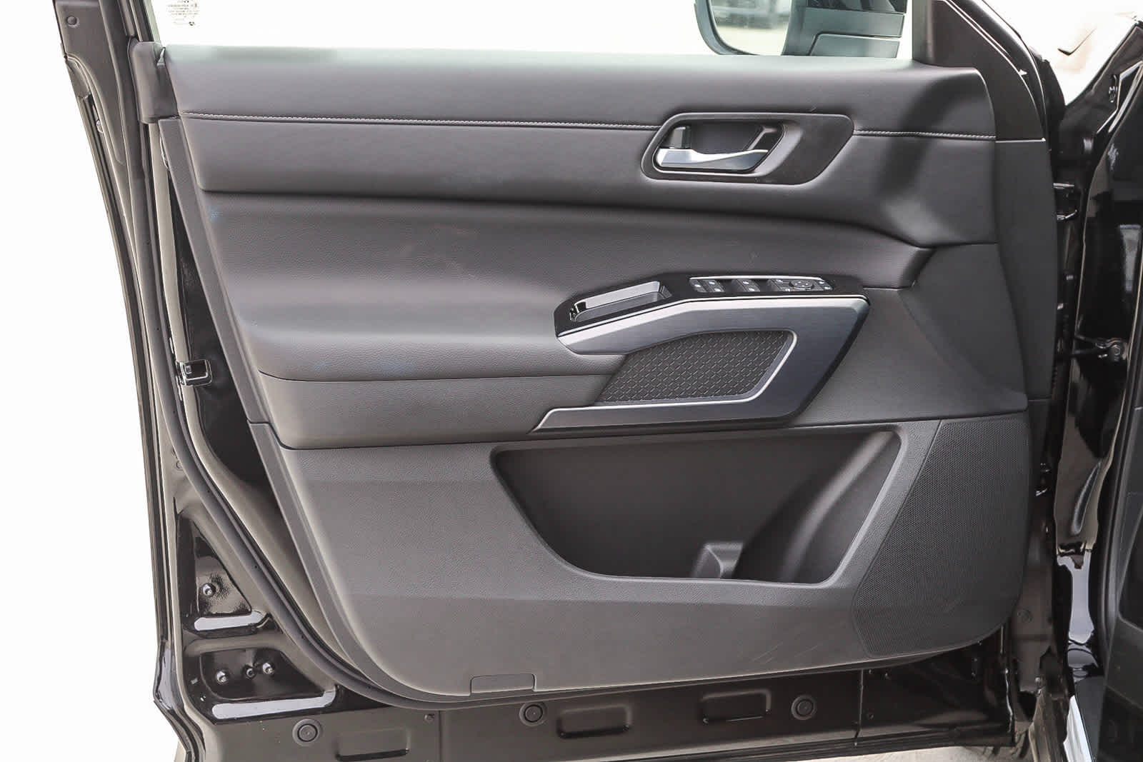 Thumbnail: 2025 Nissan Pathfinder - 23