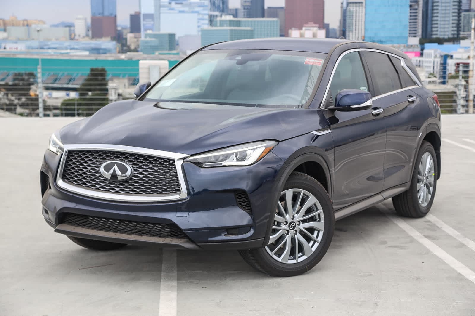 Thumbnail: 2025 INFINITI QX50 - 1