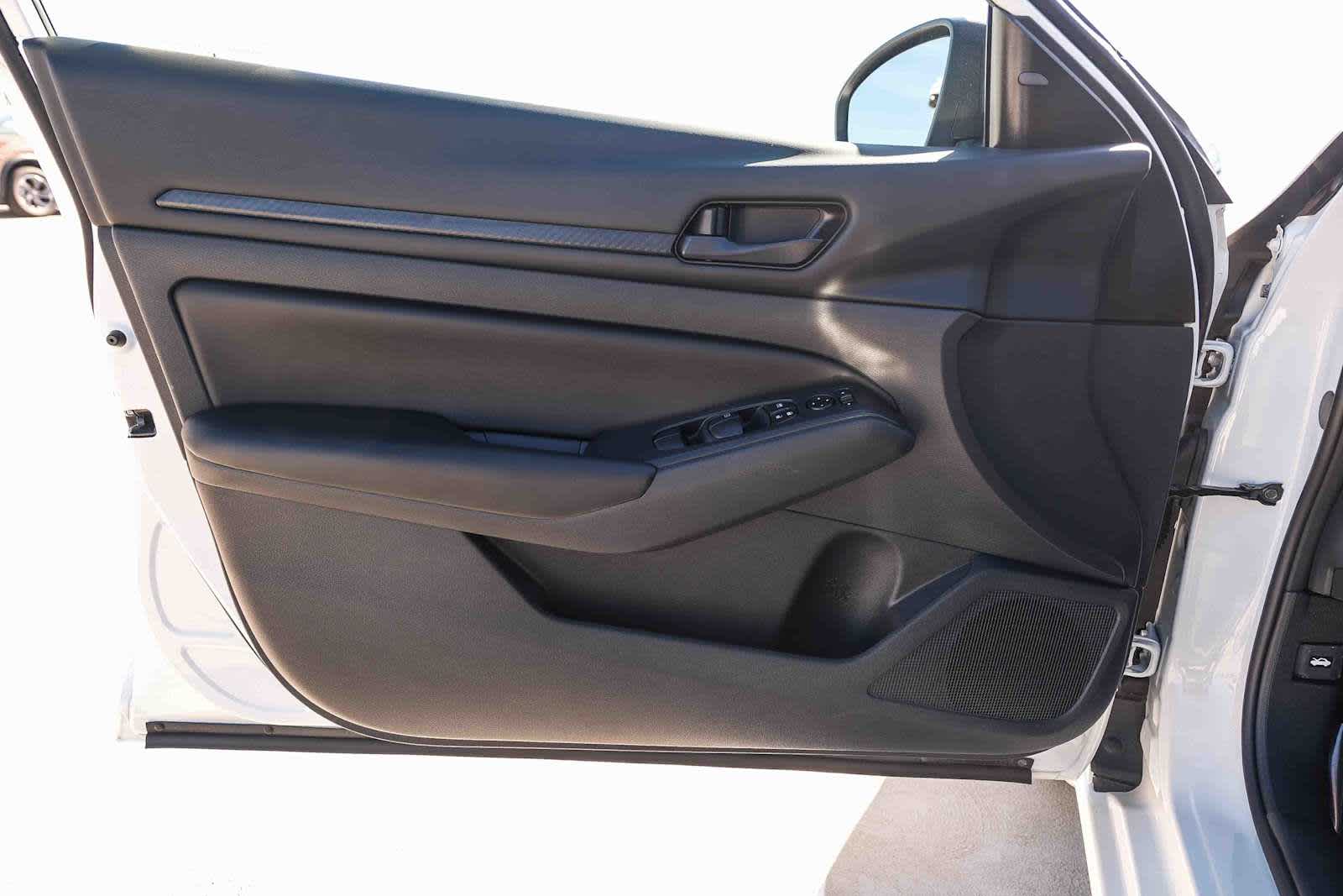 Thumbnail: 2025 Nissan Altima - 22