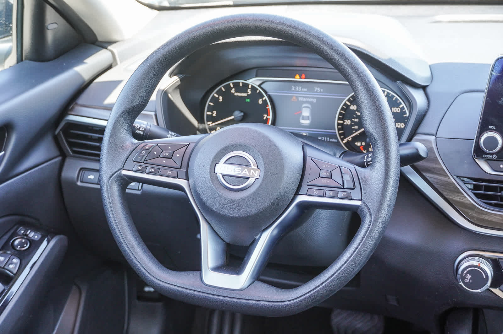 Thumbnail: 2023 Nissan Altima - 16