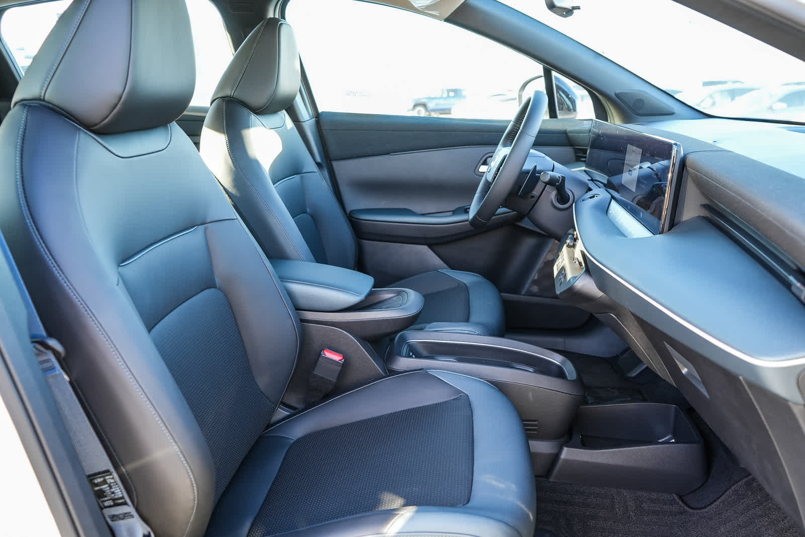 Thumbnail: 2026 Nissan Leaf - 18