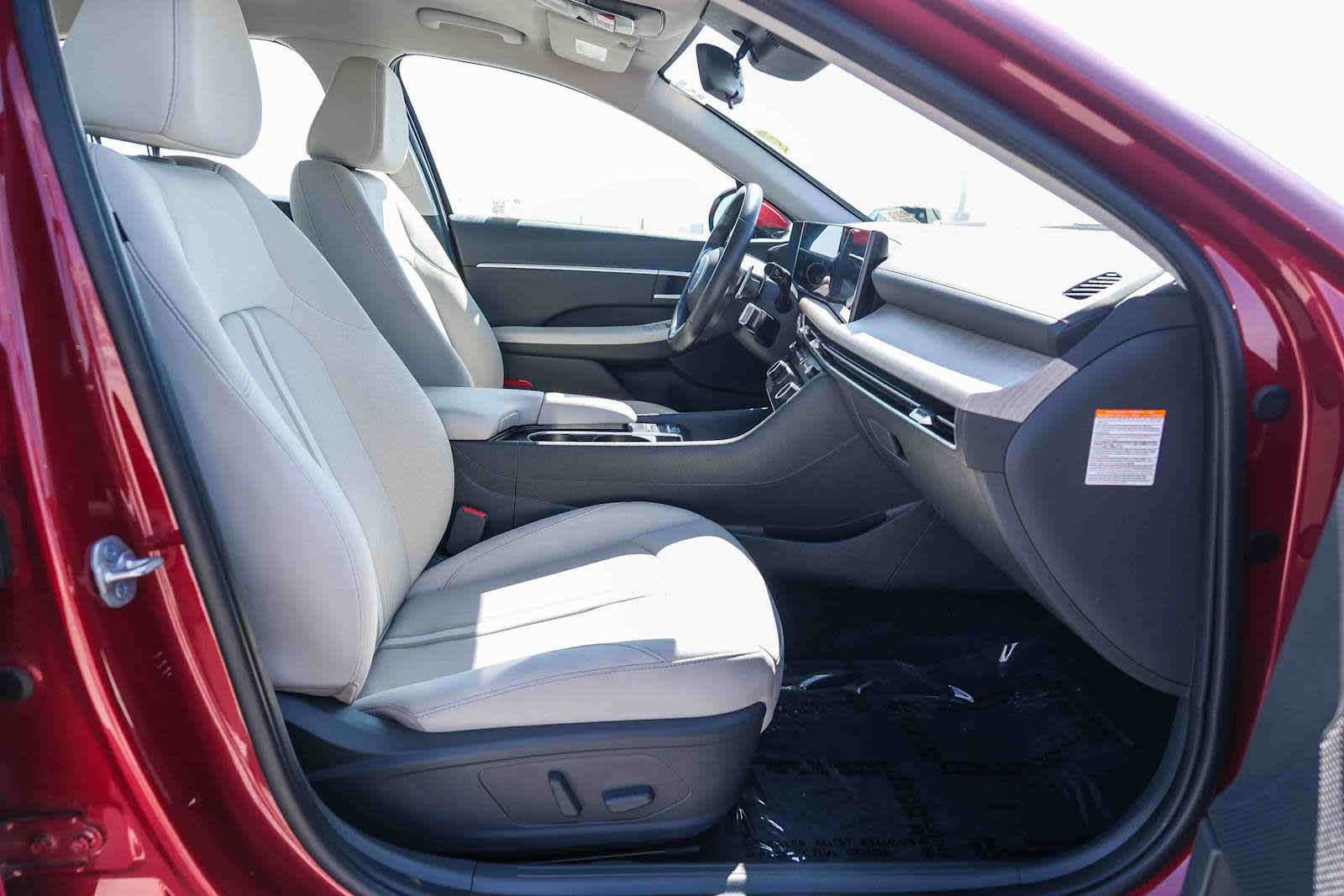 Thumbnail: 2025 Hyundai Sonata - 18