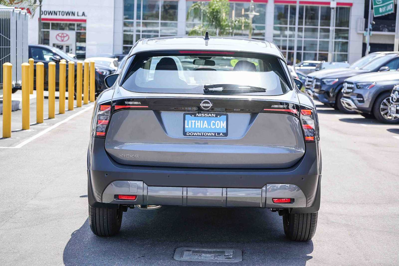 Thumbnail: 2026 Nissan Kicks - 8