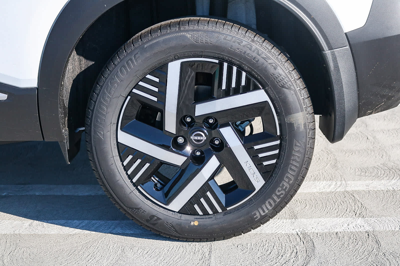 Thumbnail: 2026 Nissan Kicks - 10