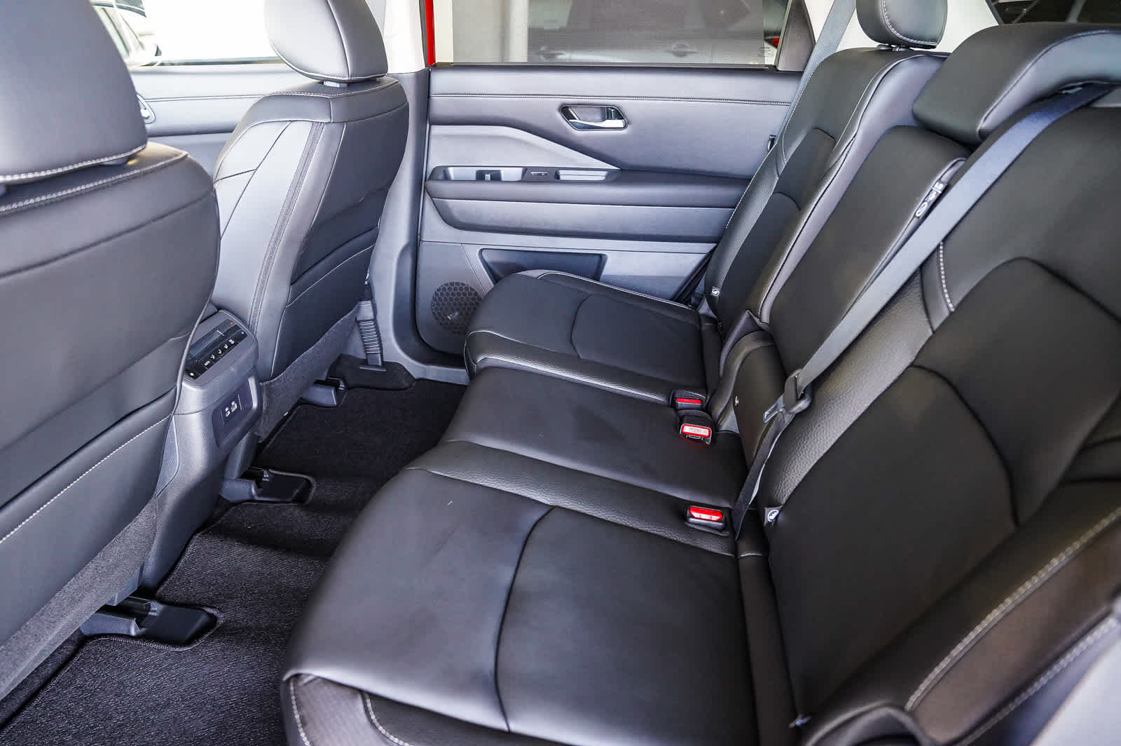 Thumbnail: 2025 Nissan Pathfinder - 20