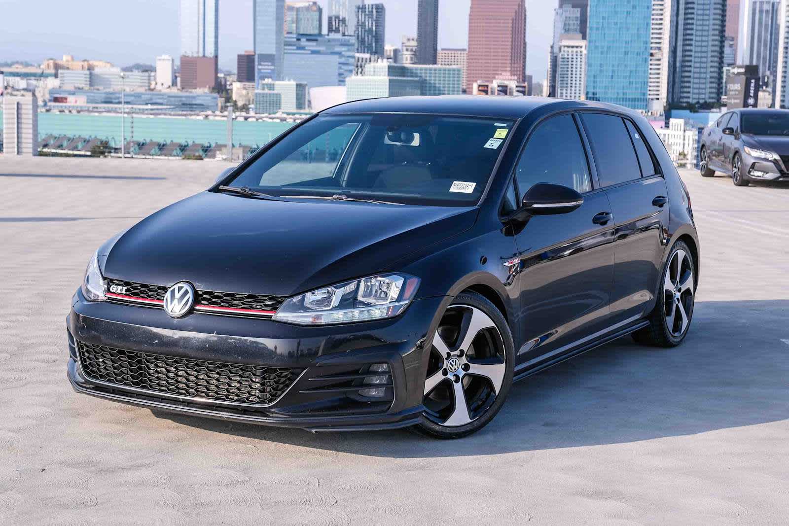 Thumbnail: 2018 Volkswagen Golf - 1