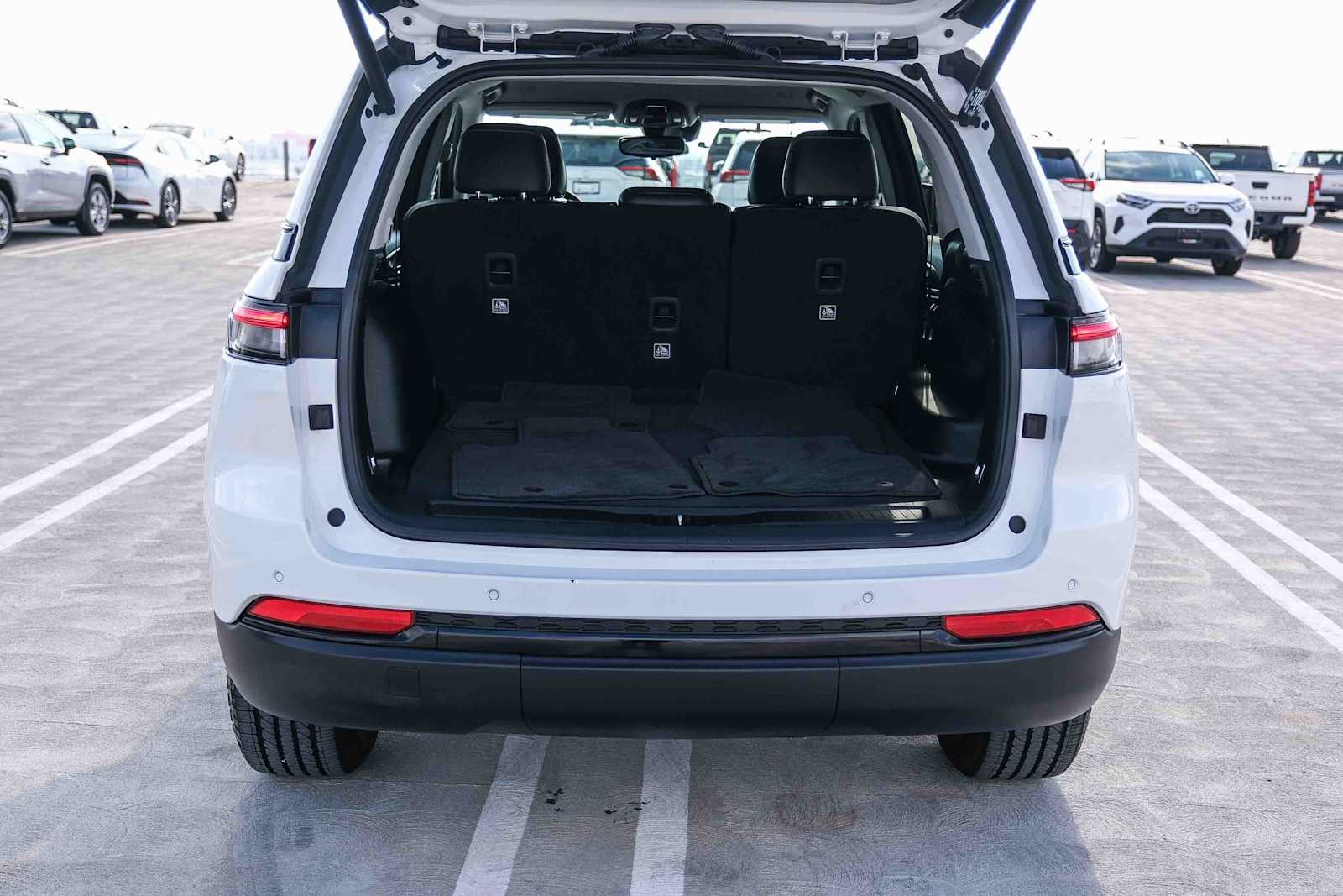 Thumbnail: 2023 Jeep Grand Cherokee - 27