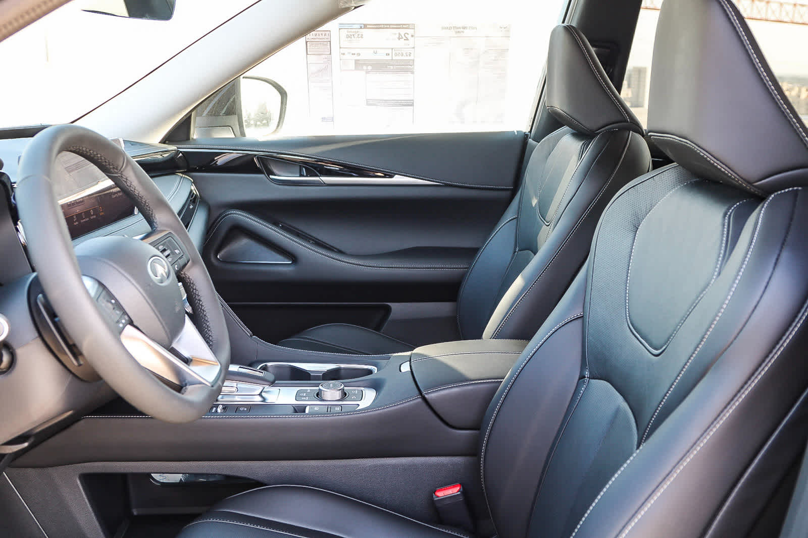 Thumbnail: 2025 INFINITI QX60 - 19