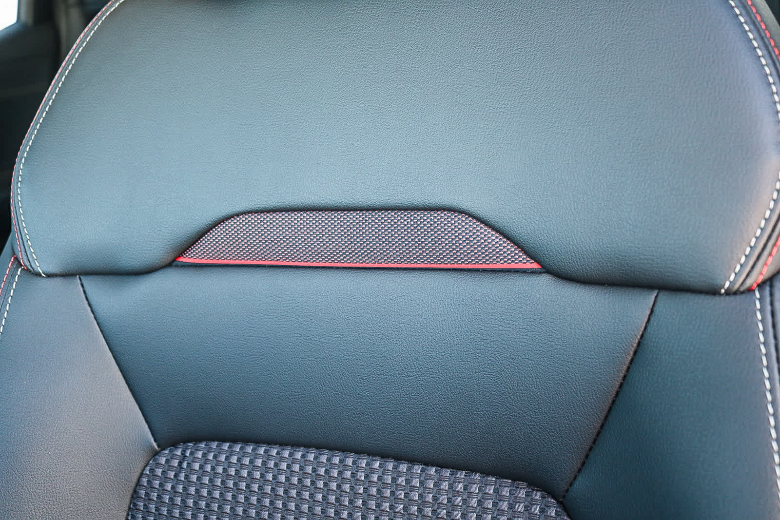 Thumbnail: 2026 Nissan Kicks - 26