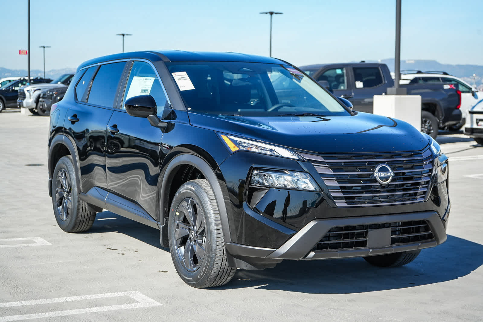 Thumbnail: 2026 Nissan Rogue - 4