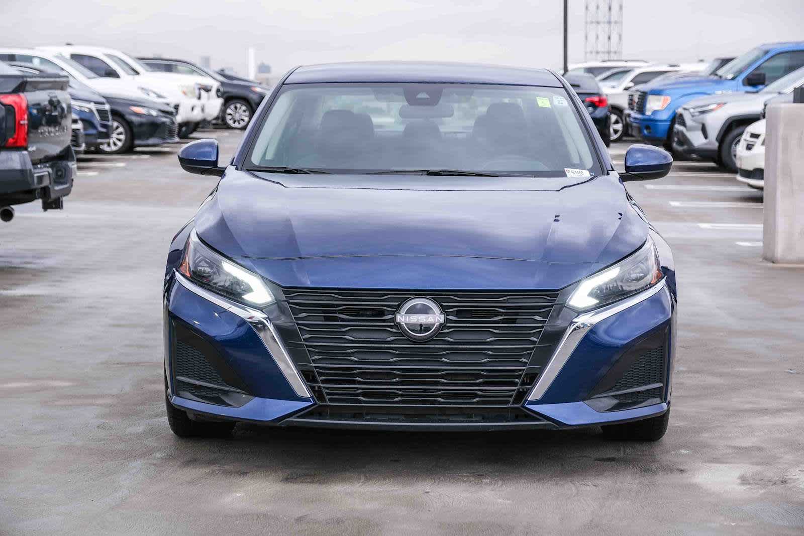 Thumbnail: 2023 Nissan Altima - 3