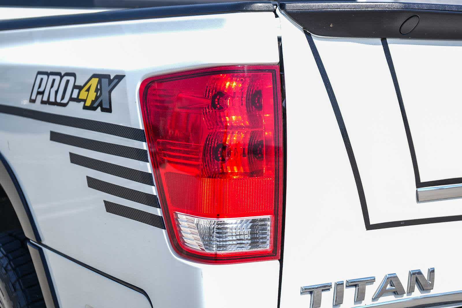 Thumbnail: 2013 Nissan Titan - 9