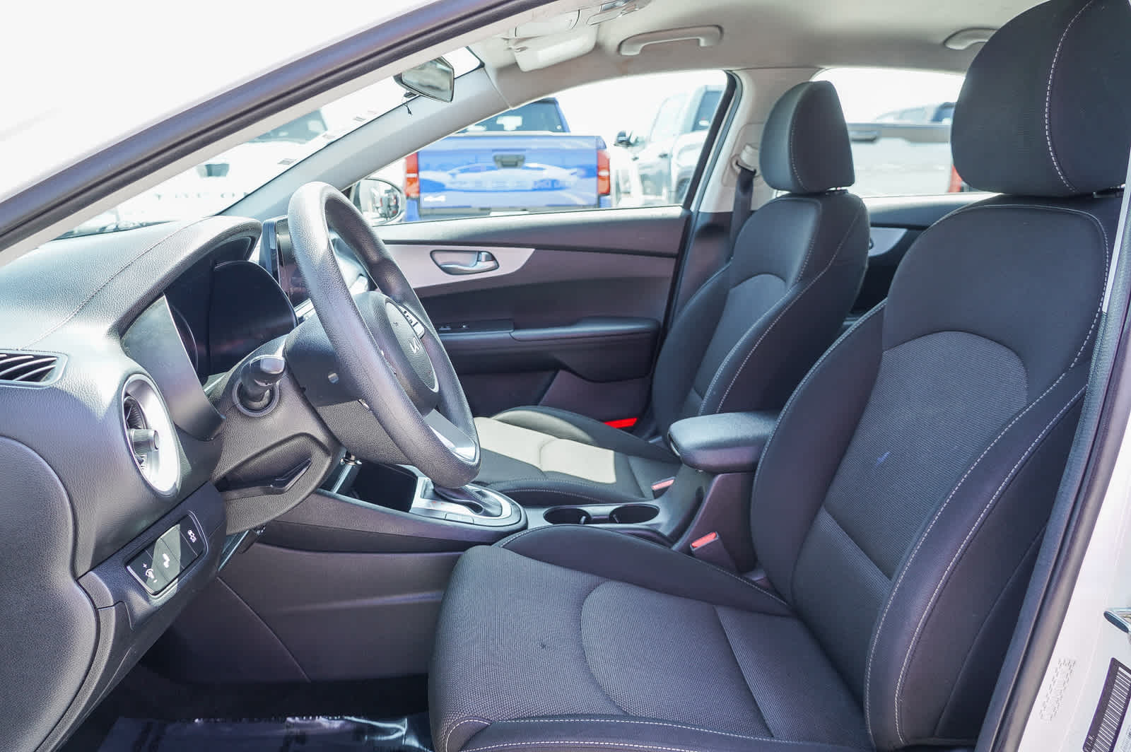Thumbnail: 2023 Kia Forte - 19