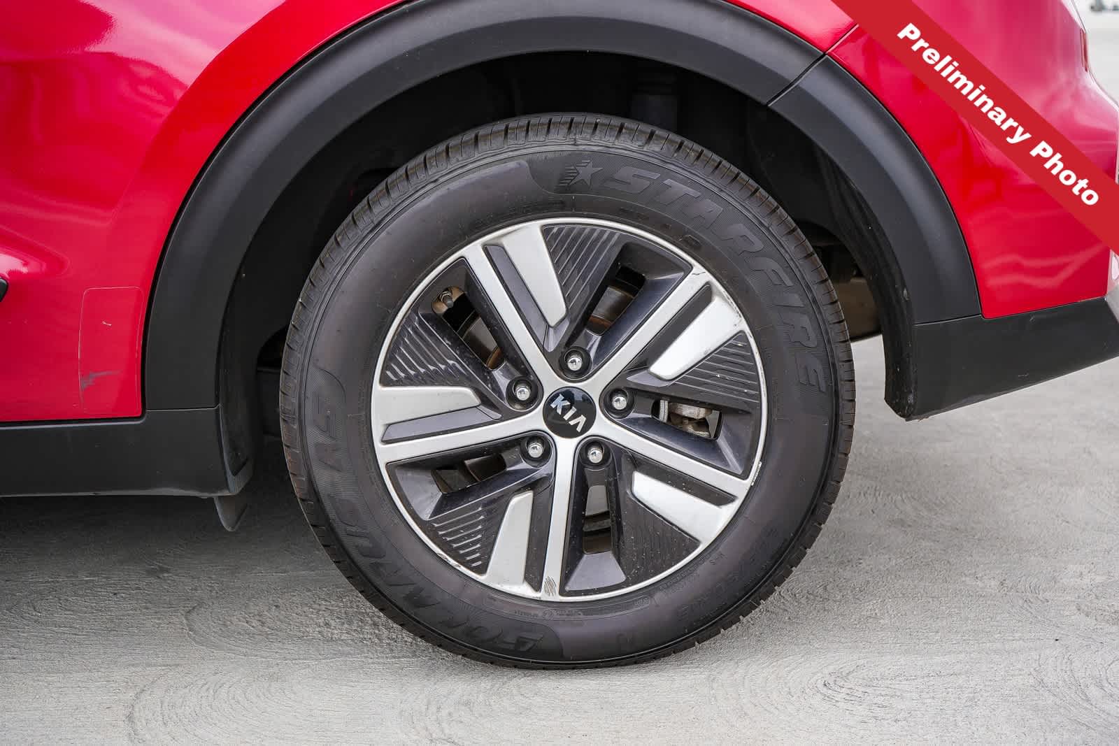 Thumbnail: 2020 Kia Niro - 11